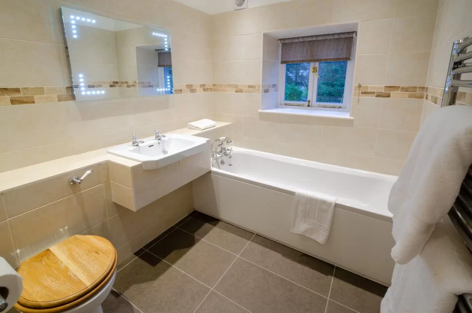 Number One, Skelwith Fold - Image 6