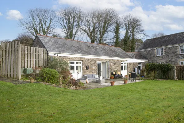 Samson Cottage Image 1