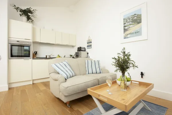55 Una, Carbis Bay