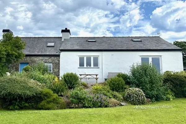 Bryn Goleu, Rhiw