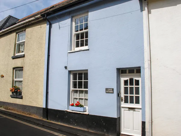 2 Court Cottages Image 1
