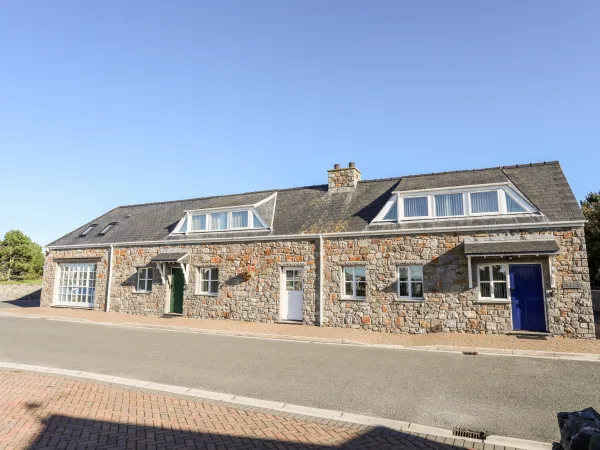 Tyn Towyn - Ty Glas Image 1
