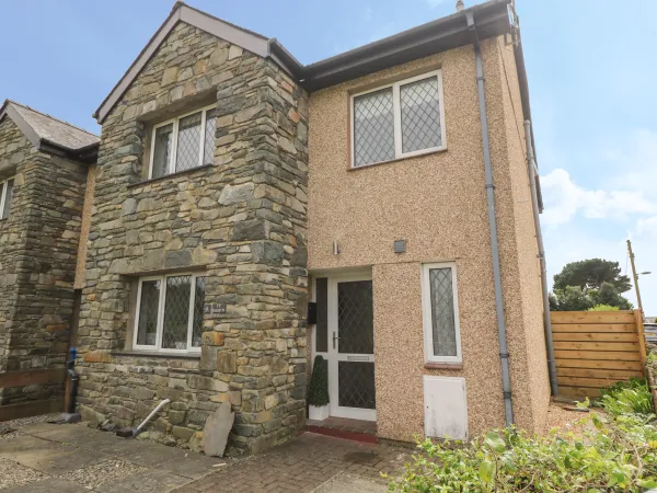 4 Ty Rhosyn, Morfa Bychan