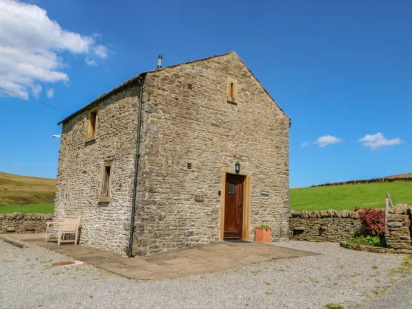 Field Barn Image 1
