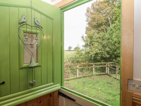 The Old Mill Shepherd's Hut, Okehampton