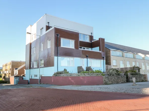 Sea View Apartment, Pwllheli