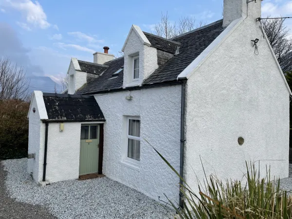 Hawthorn Dene, Broadford