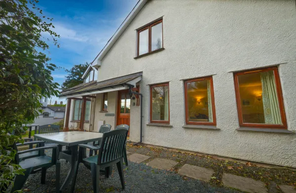Holly Cottage Image 1