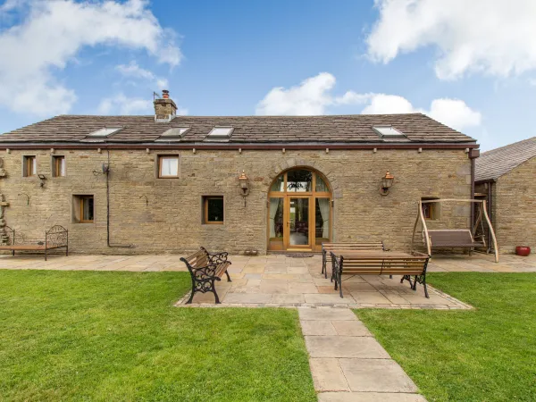 Rough Bank Barn, Newhey