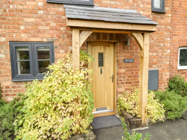 Middle Cottage, Priors Marston