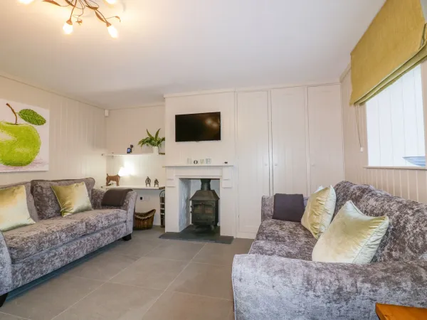 Apple Barn, Crantock