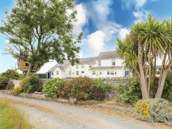 Bodlasan Groes House, Llanfachraeth