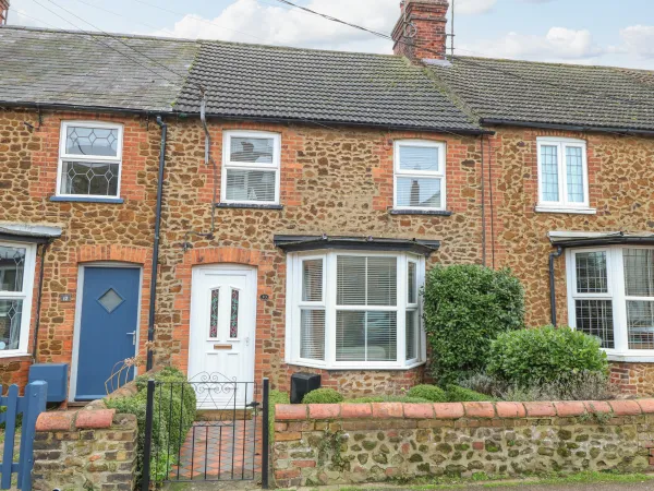 Hunny Cottage Image 1