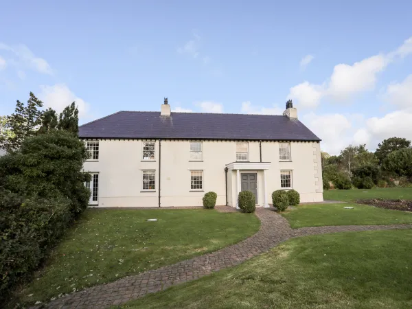 Clynnog House, Newborough