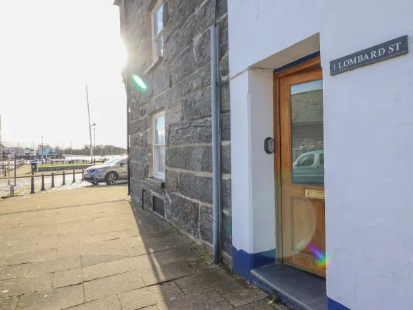 Harbourside, Porthmadog