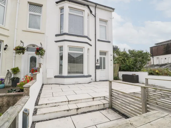 76A Mackworth Road, Porthcawl