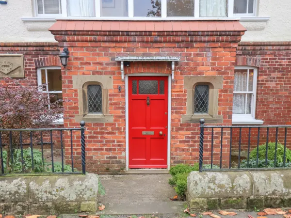 Sheen Cottage, Fylingthorpe