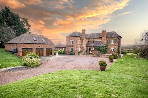 Brickbarns Farm House, Peopleton