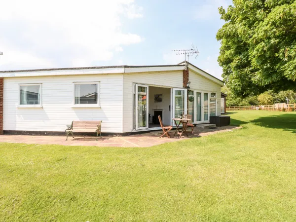 Chalet 150, Winterton-on-sea