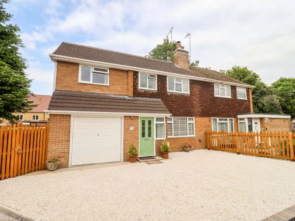 17 Sands Close, Broadway