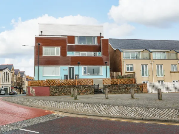 Beachfront Apartment, Pwllheli