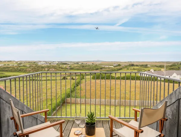 Plas Newydd, Rhosneigr