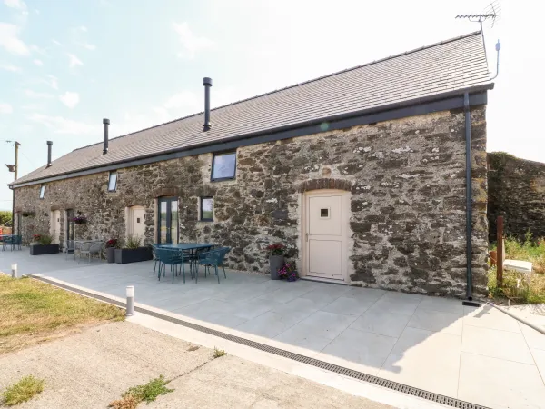 Stabal, Rhosneigr