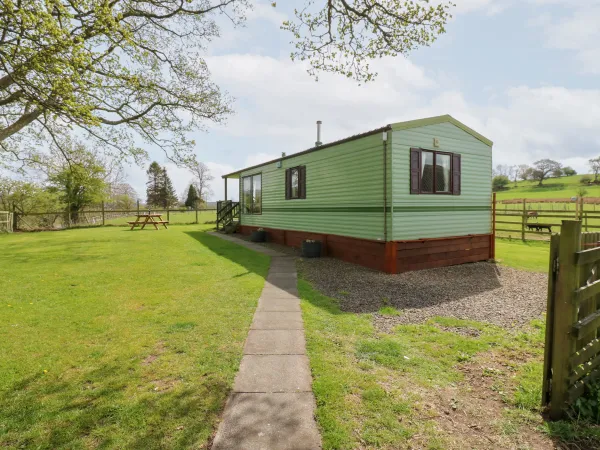 Row End farm, Brough 