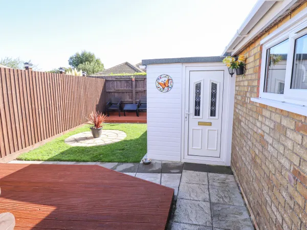 Lockdown Lodge, Trusthorpe