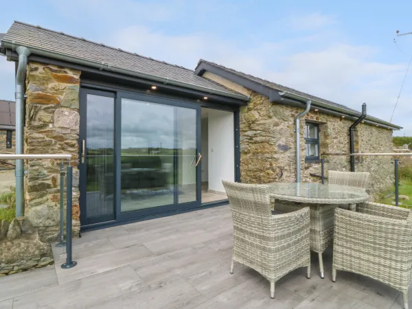 Tyddyn Bach Image 1