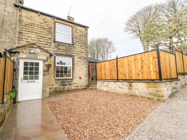 April Cottage, Cross Hills