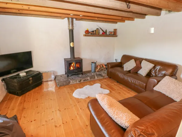 Ty Mellen, Dinas Cross