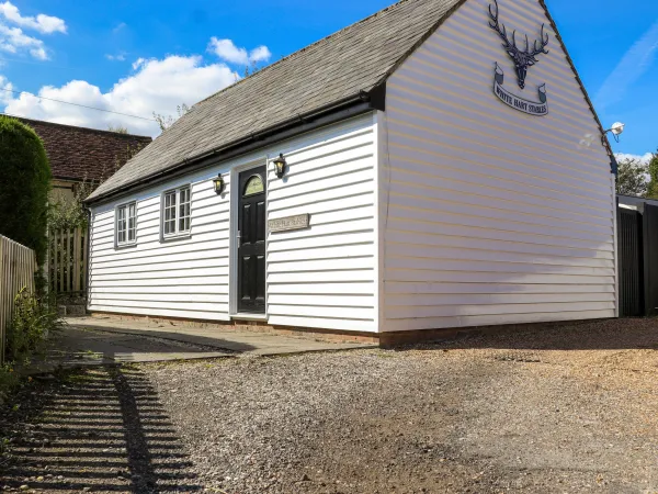 White Hart Stables, Catsfield
