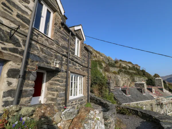 2 Bwth Mawr, Barmouth