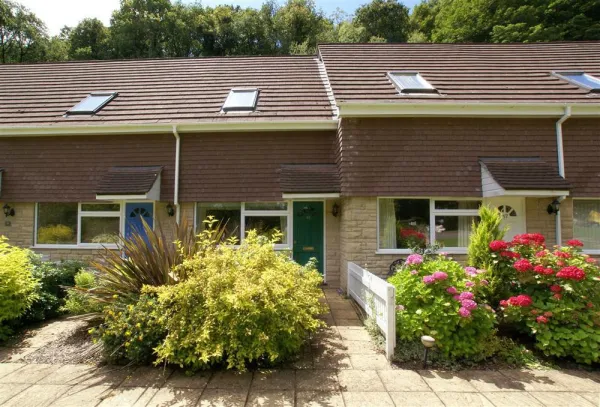 48 Fernhill Heights, Charmouth
