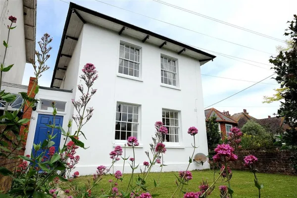 The White House, West Bay