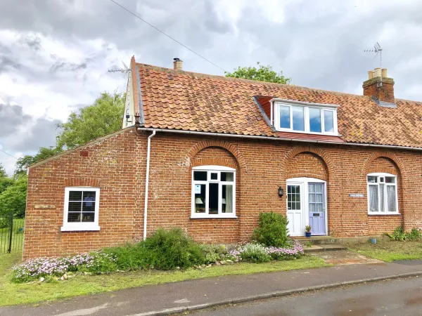 1 Tunns Cottages, Rushmere, nr Beccles, Beccles