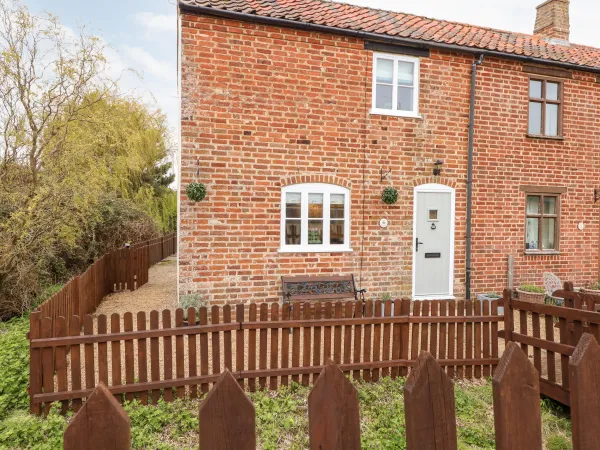 Holly Cottage, Sea Palling