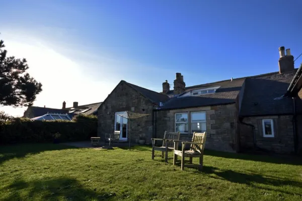 Pebble Cottage Image 1