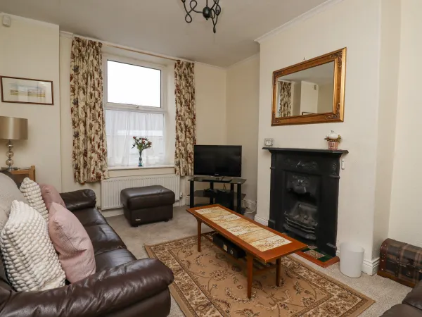 Hardys House Image 1