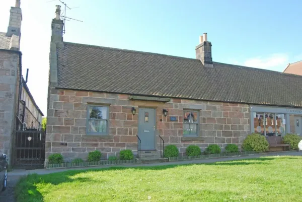Charlton Cottage Image 1