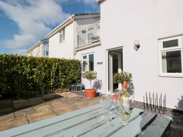 3 West Park Mews, Hope Cove