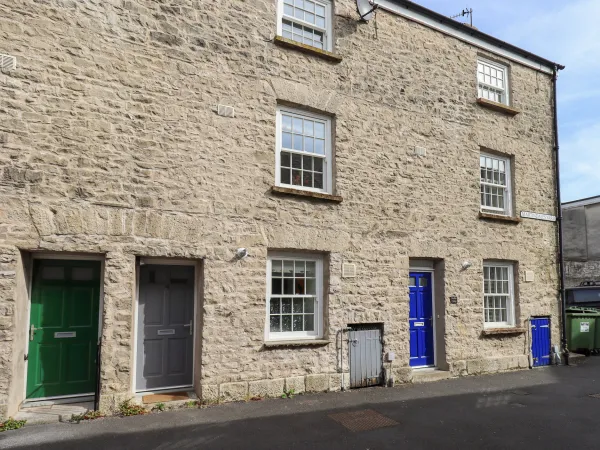 4 Martindales Yard Image 1