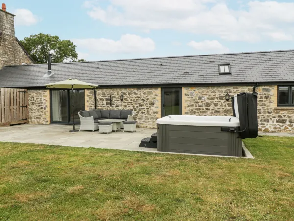 The Byre, St Brides Major 