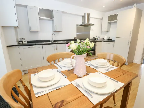 Bluebell Cottage, Brayton