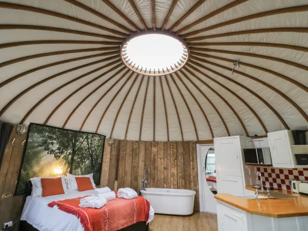 Lakeview Yurt, Beckford