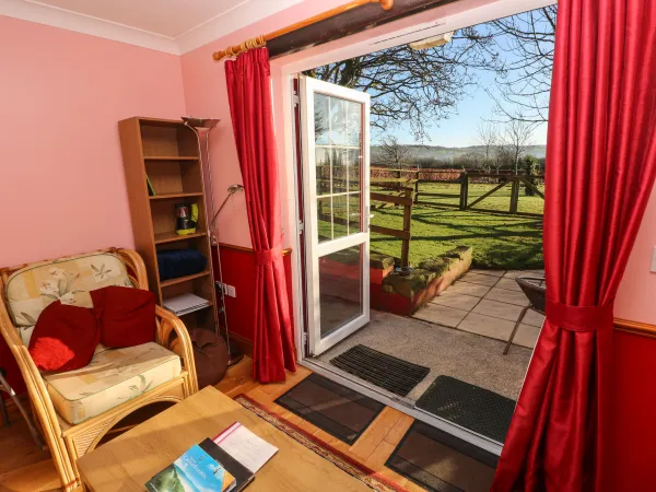 Cwtch Cowin, Bancyfelin