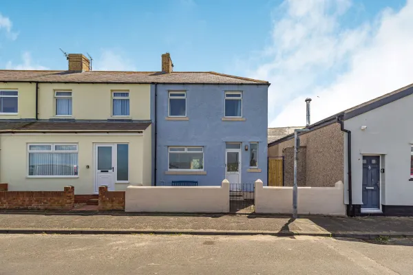 2 Bay View, Amble