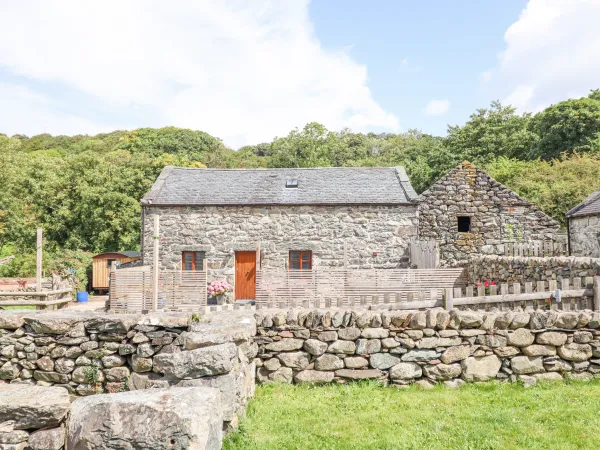 Isallt, Llanfair