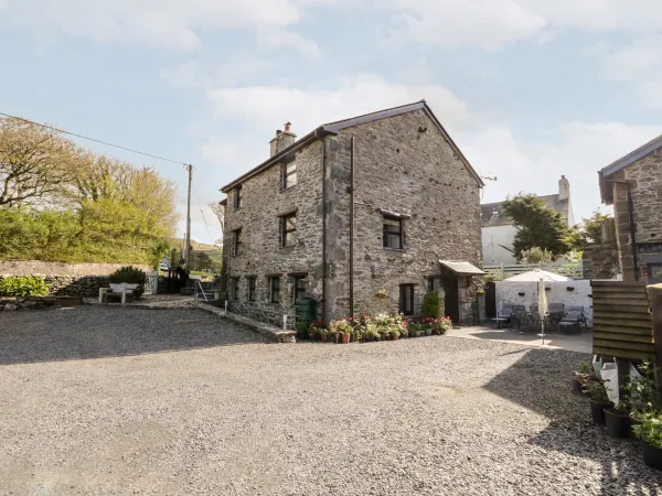 Raceside Cottage Image 1